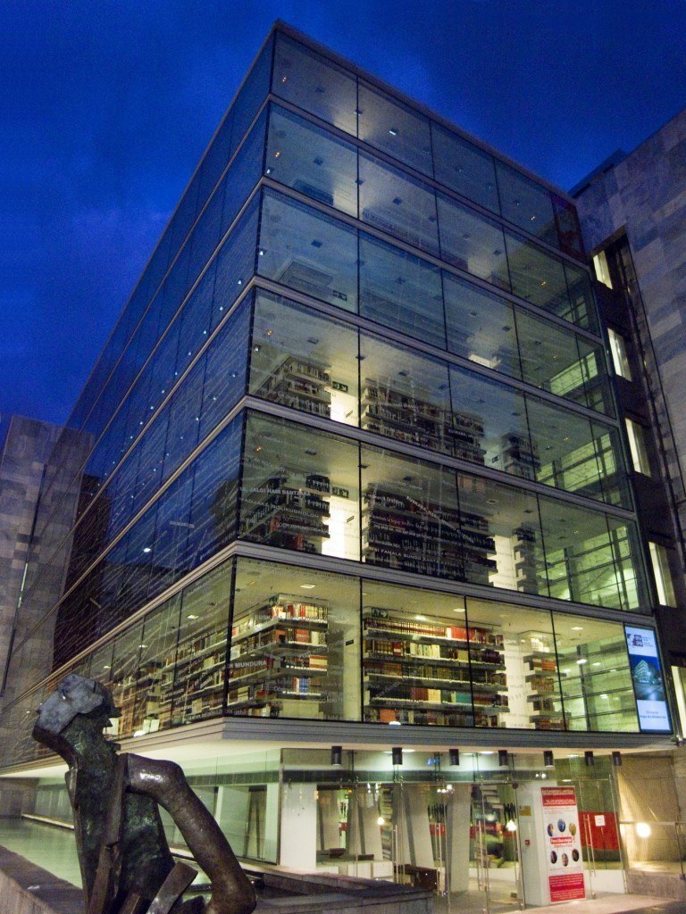 Biblioteca-de-la-Diputacion-768x1024